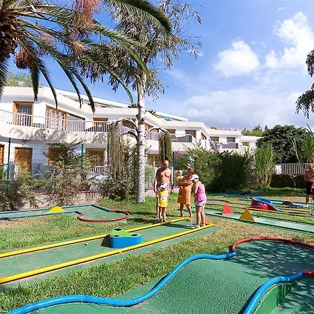 Hotel Plataneras *